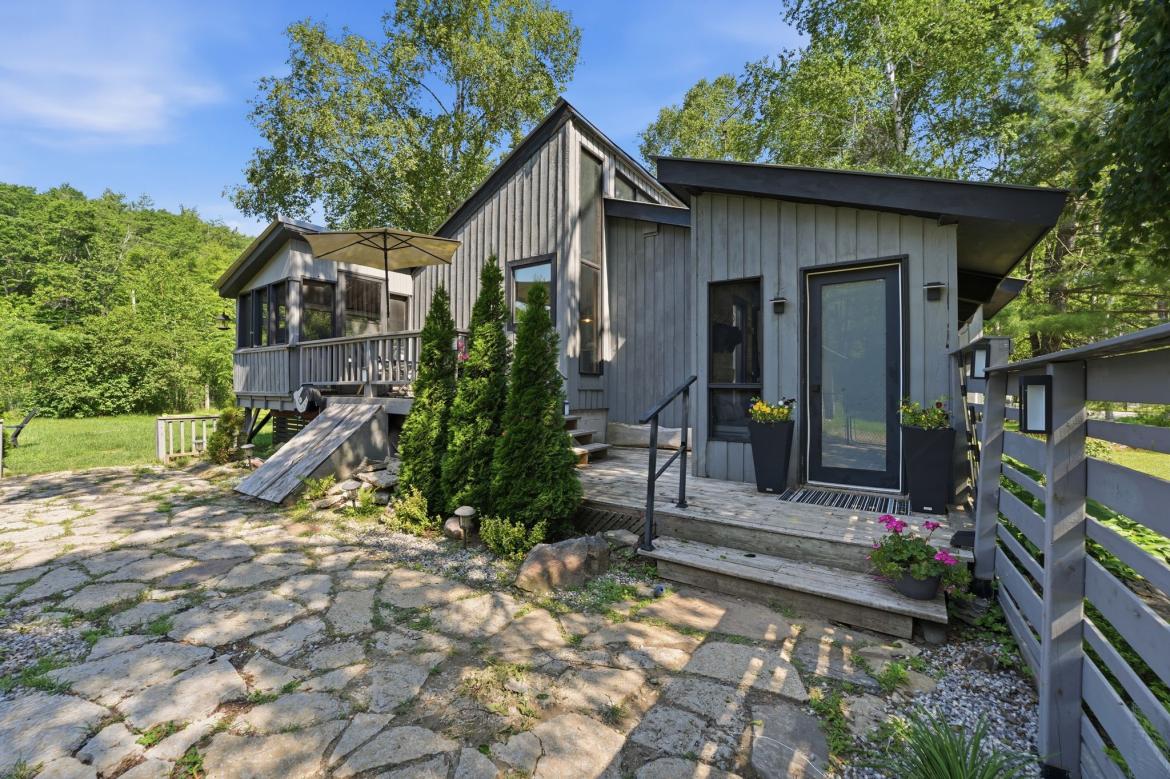 1012 Shetland Road, Minden