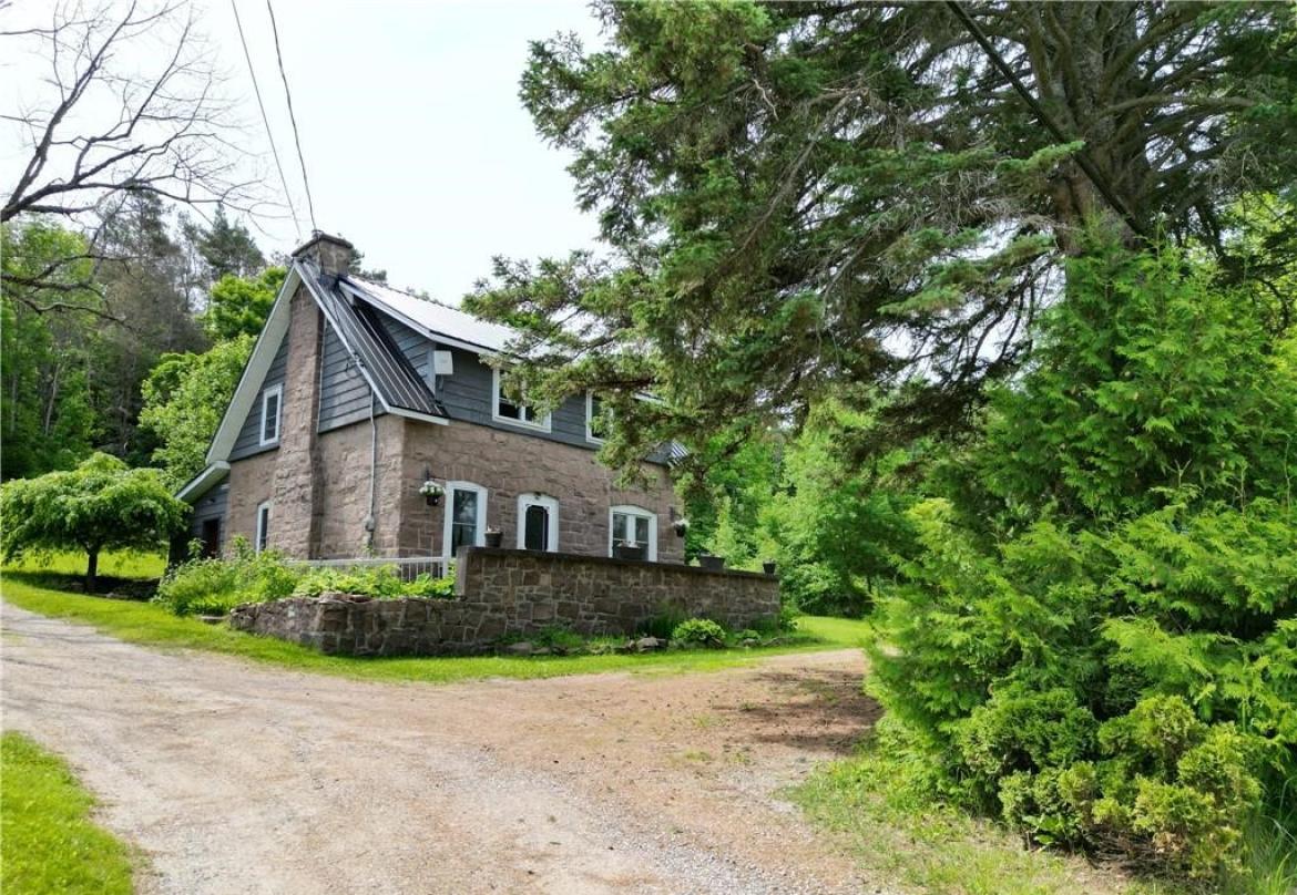 13066 County Road 503, Tory Hill