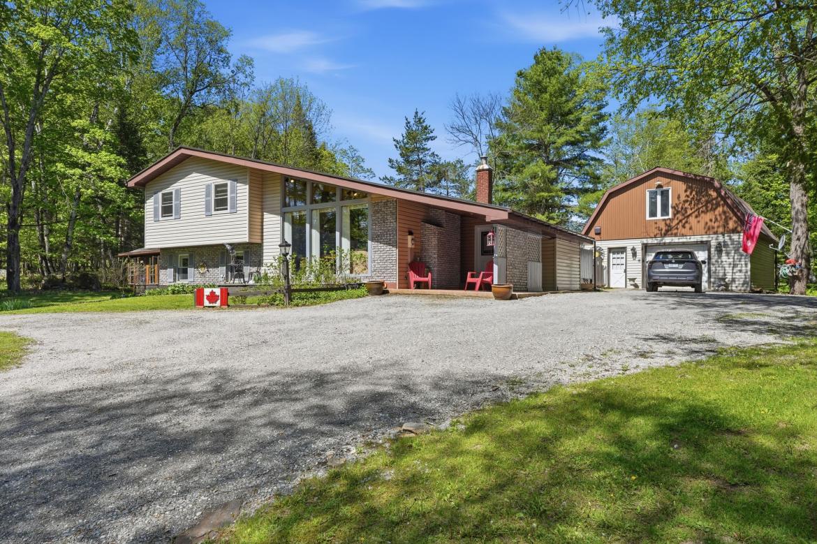 2043 Wigamog Road, Minden