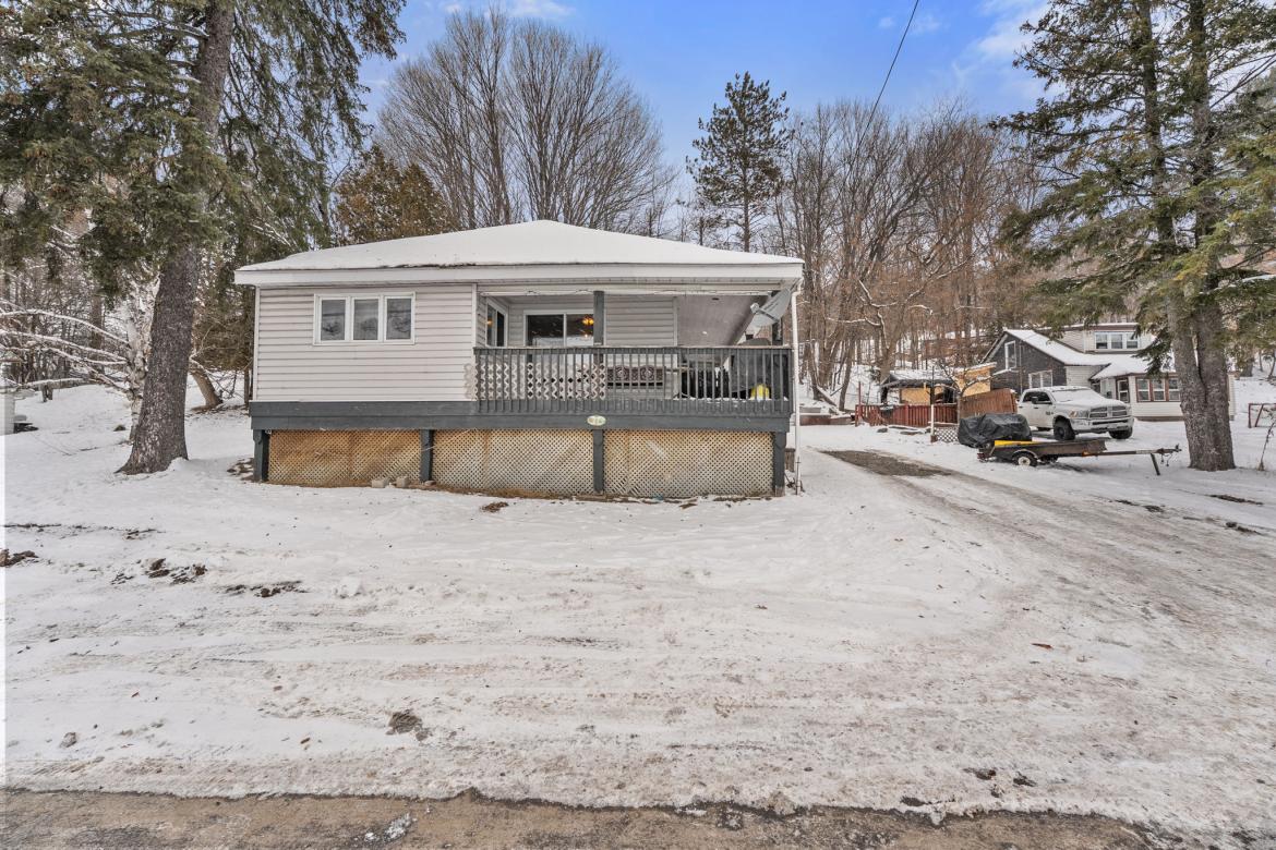 27 Sunnyside Street, Haliburton
